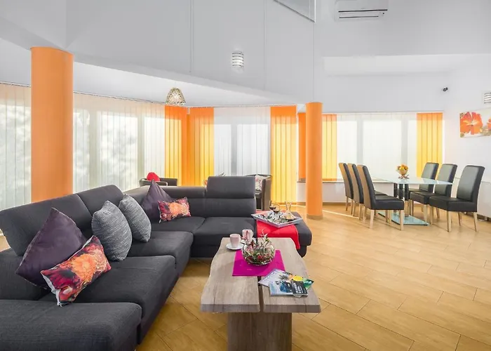 Gorgeous In With Wifi Holiday home