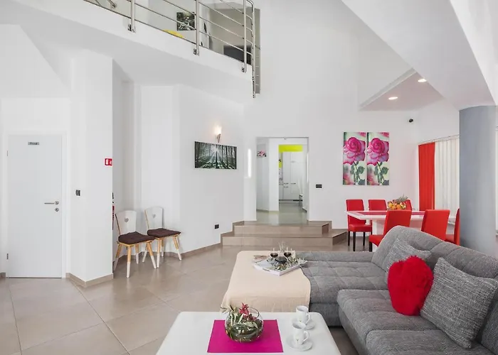 Gorgeous In With Wifi Vikendica Valtura