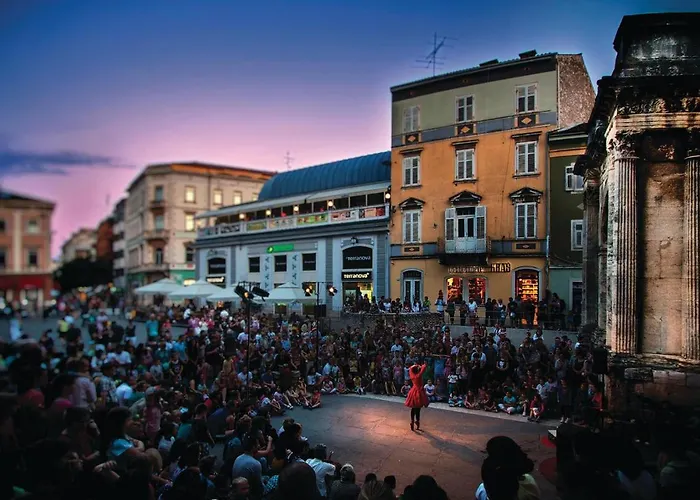 Gorgeous In With Wifi