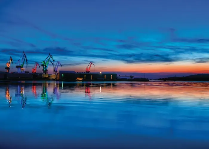 Vikendica Gorgeous In With Wifi Valtura