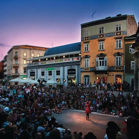 Gorgeous In Valtura With Wifi