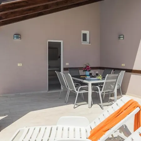 Gorgeous In Valtura With Wifi Nyaraló