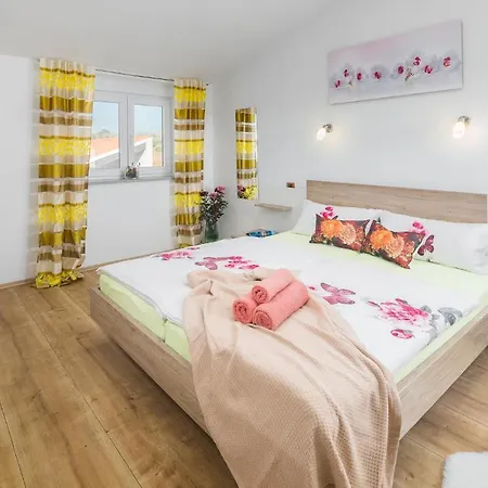 Gorgeous In Valtura With Wifi Nyaraló